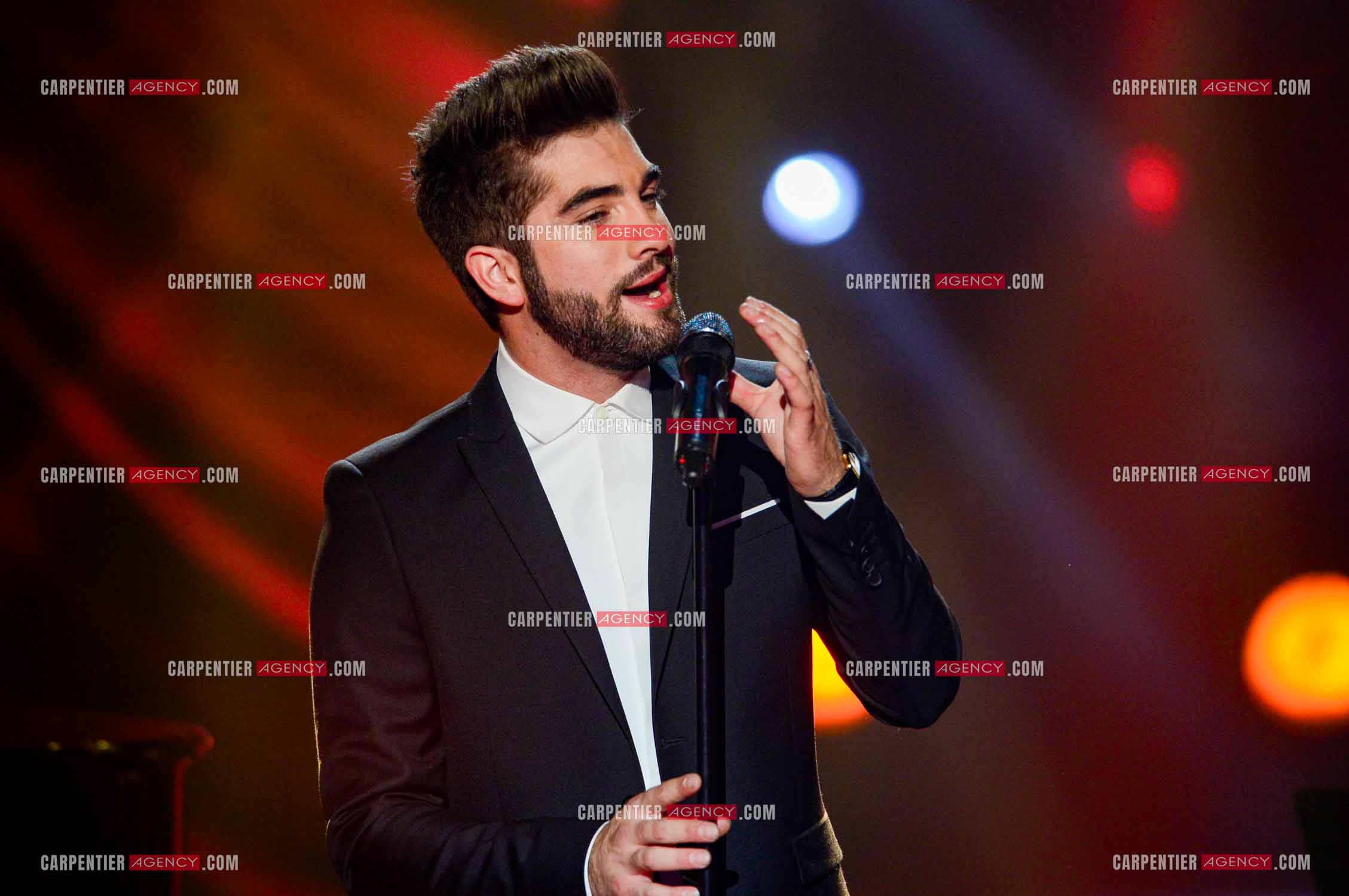 Le chanteur Kendji Girac invité pour la promo de son album sur le plateau de The Voice.  ( Exclusif )