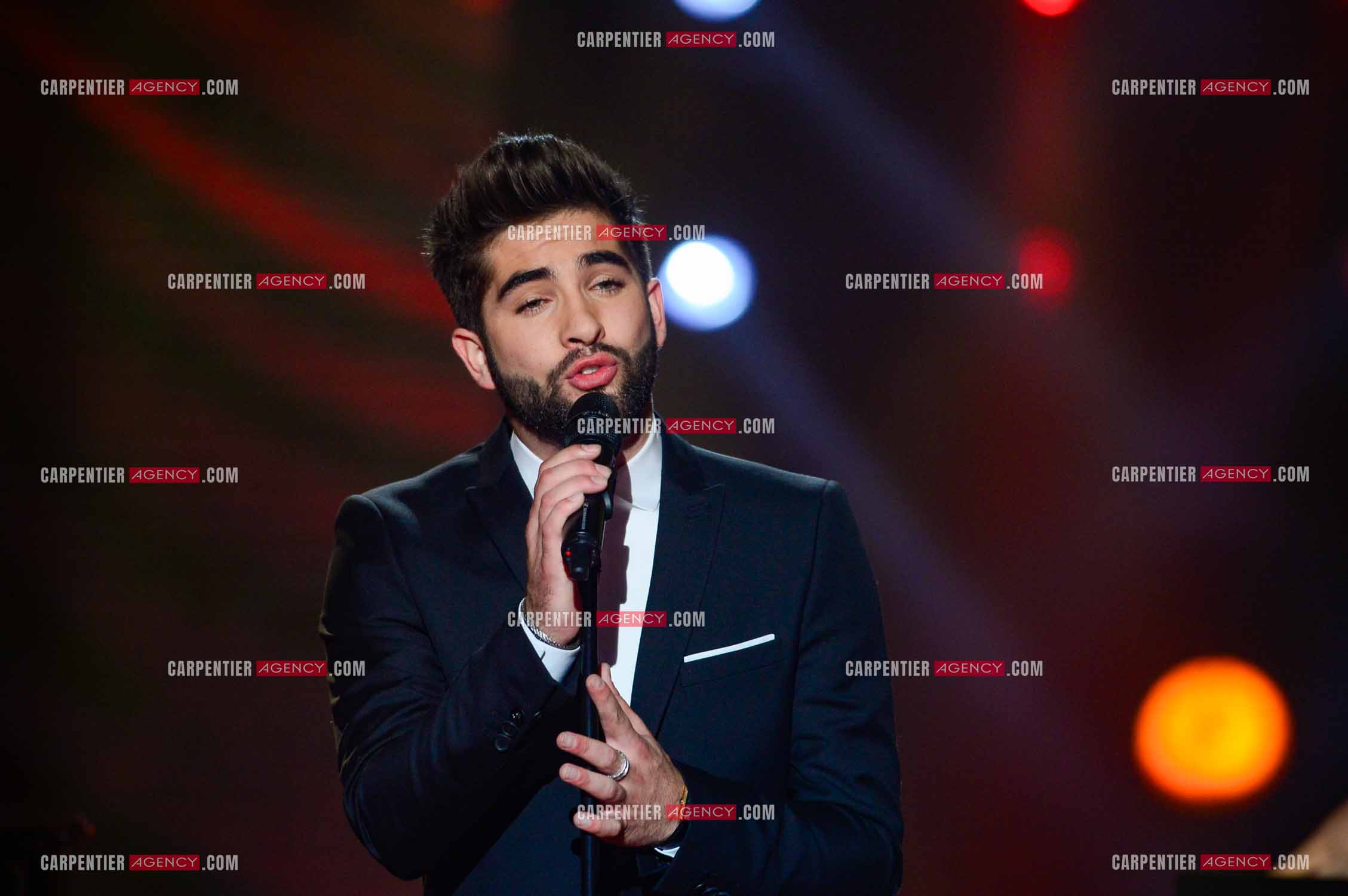 Le chanteur Kendji Girac invité pour la promo de son album sur le plateau de The Voice.  ( Exclusif )