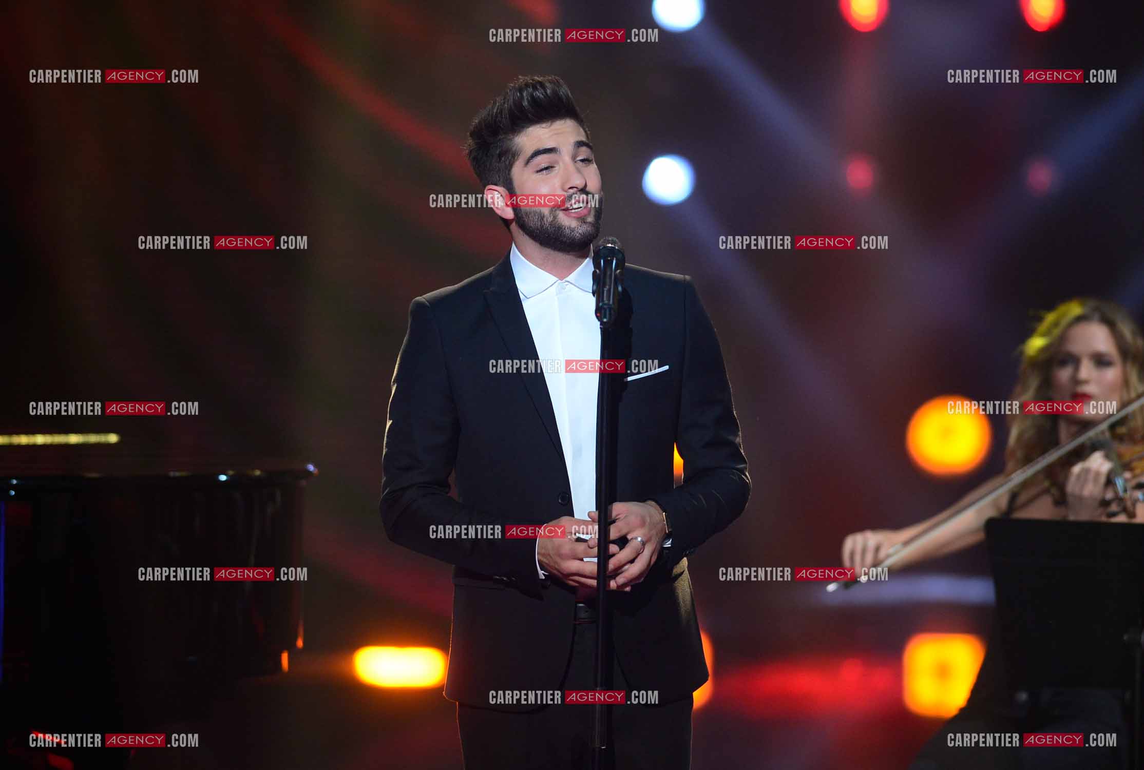 Le chanteur Kendji Girac invité pour la promo de son album sur le plateau de The Voice.  ( Exclusif )