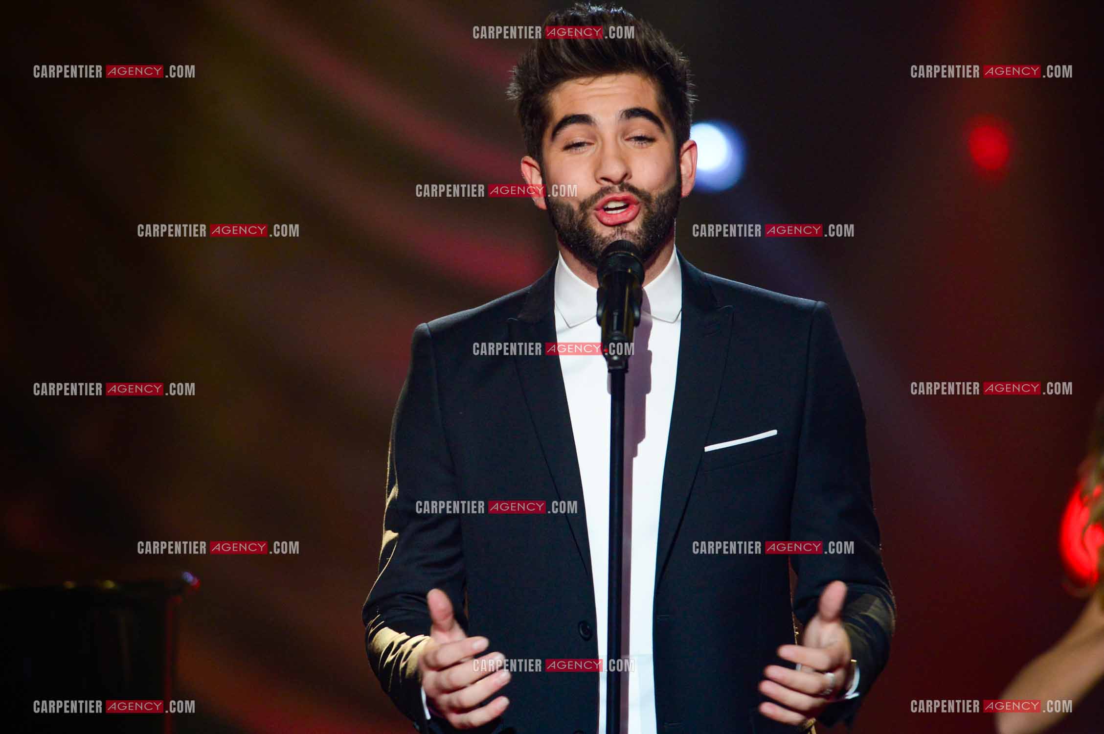 Le chanteur Kendji Girac invité pour la promo de son album sur le plateau de The Voice.  ( Exclusif )