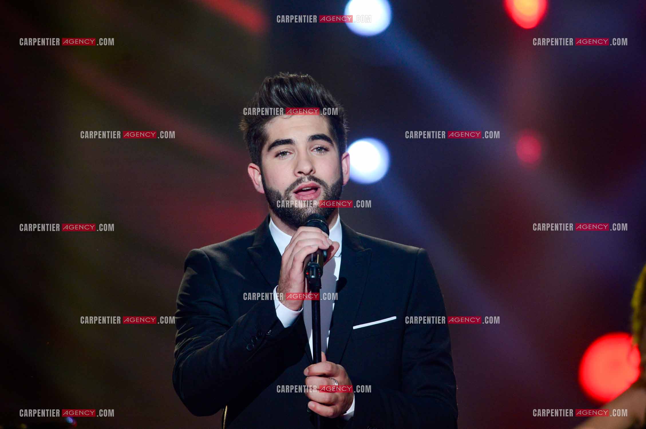 Le chanteur Kendji Girac invité pour la promo de son album sur le plateau de The Voice.  ( Exclusif )