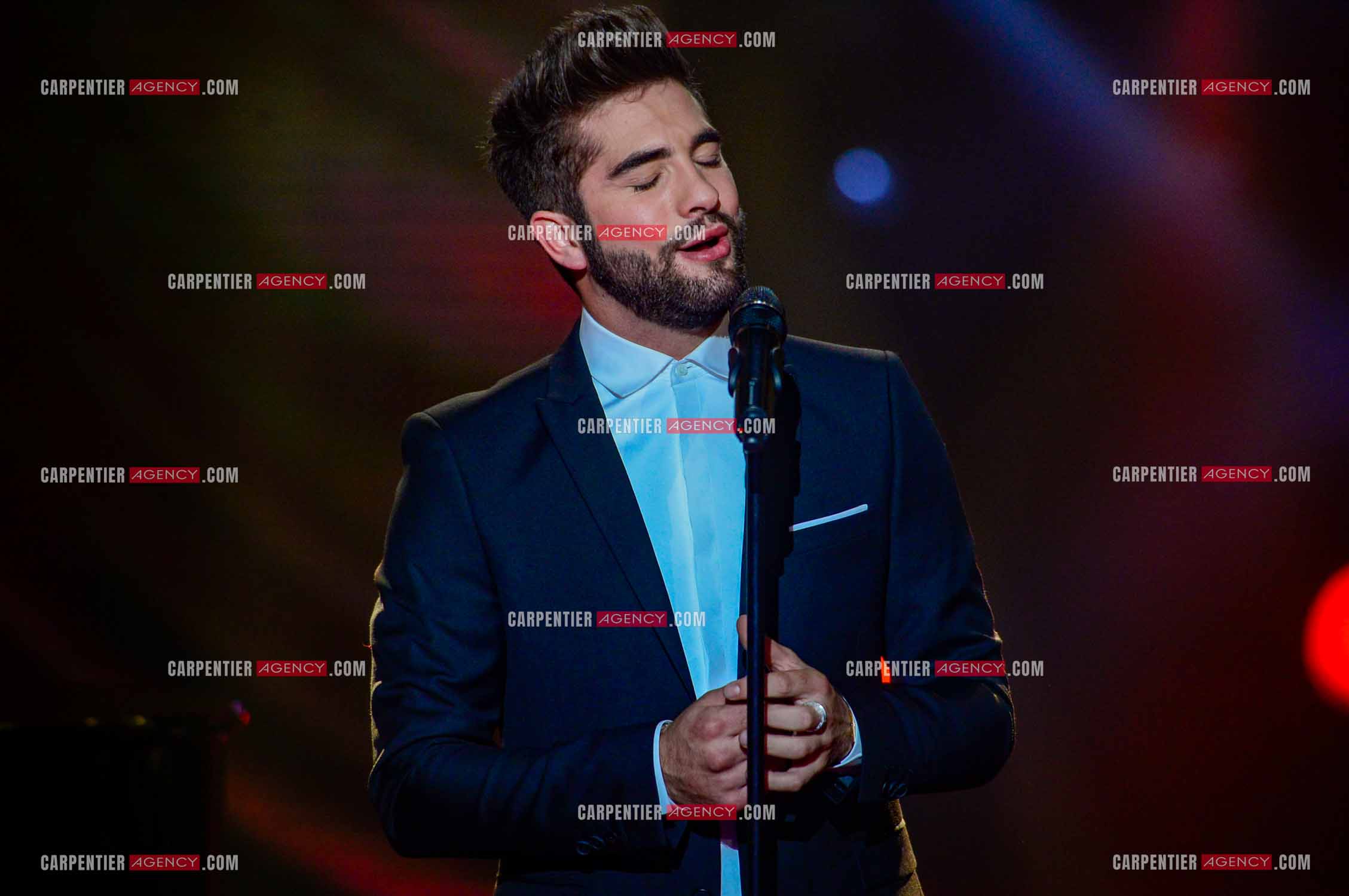 Le chanteur Kendji Girac invité pour la promo de son album sur le plateau de The Voice.  ( Exclusif )