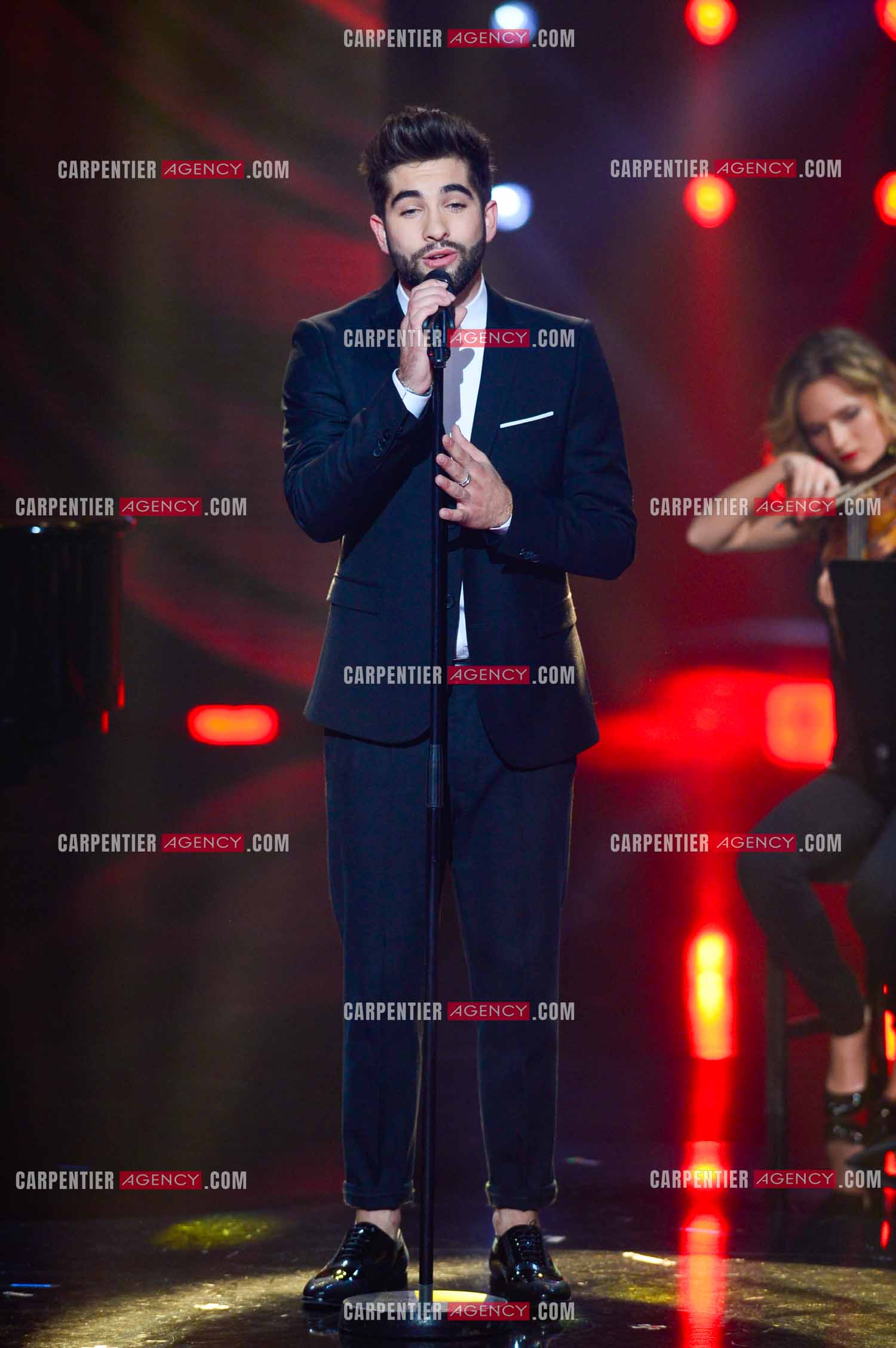 Le chanteur Kendji Girac invité pour la promo de son album sur le plateau de The Voice.  ( Exclusif )