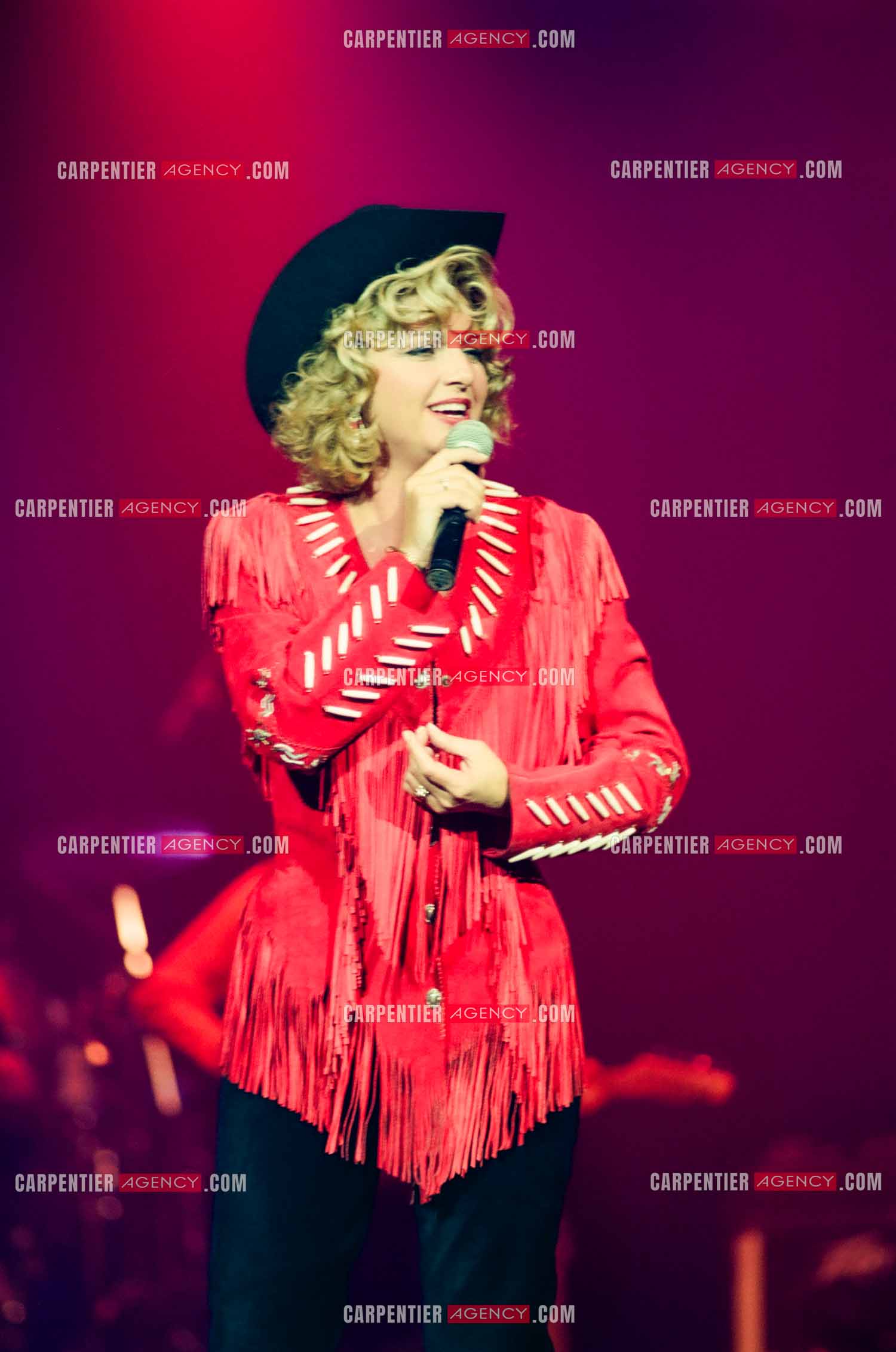 La chanteuse Jeane Manson en concert Country Girl au Casino de Paris.  ( Exclusif )