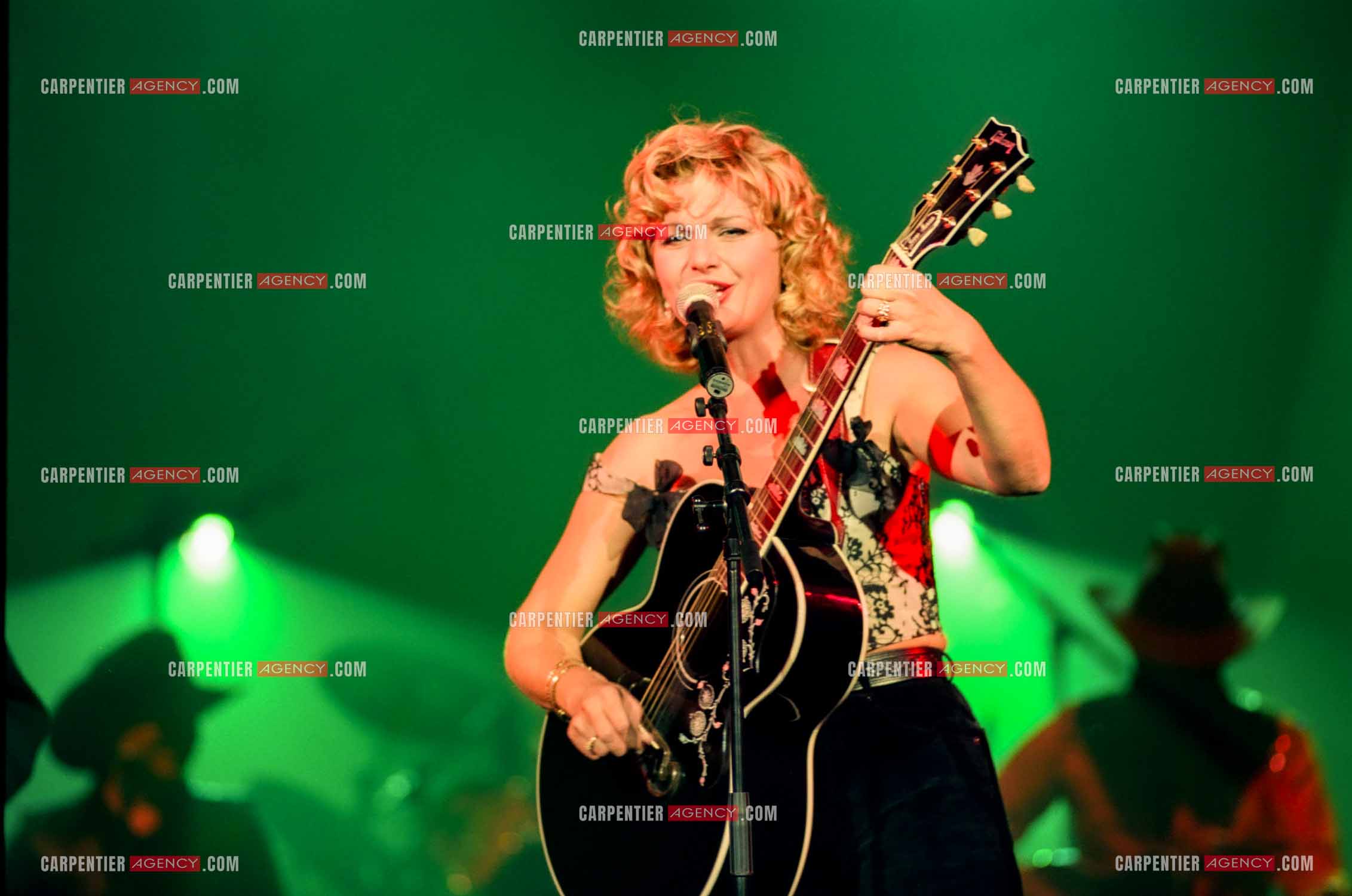 La chanteuse Jeane Manson en concert Country Girl au Casino de Paris.  ( Exclusif )