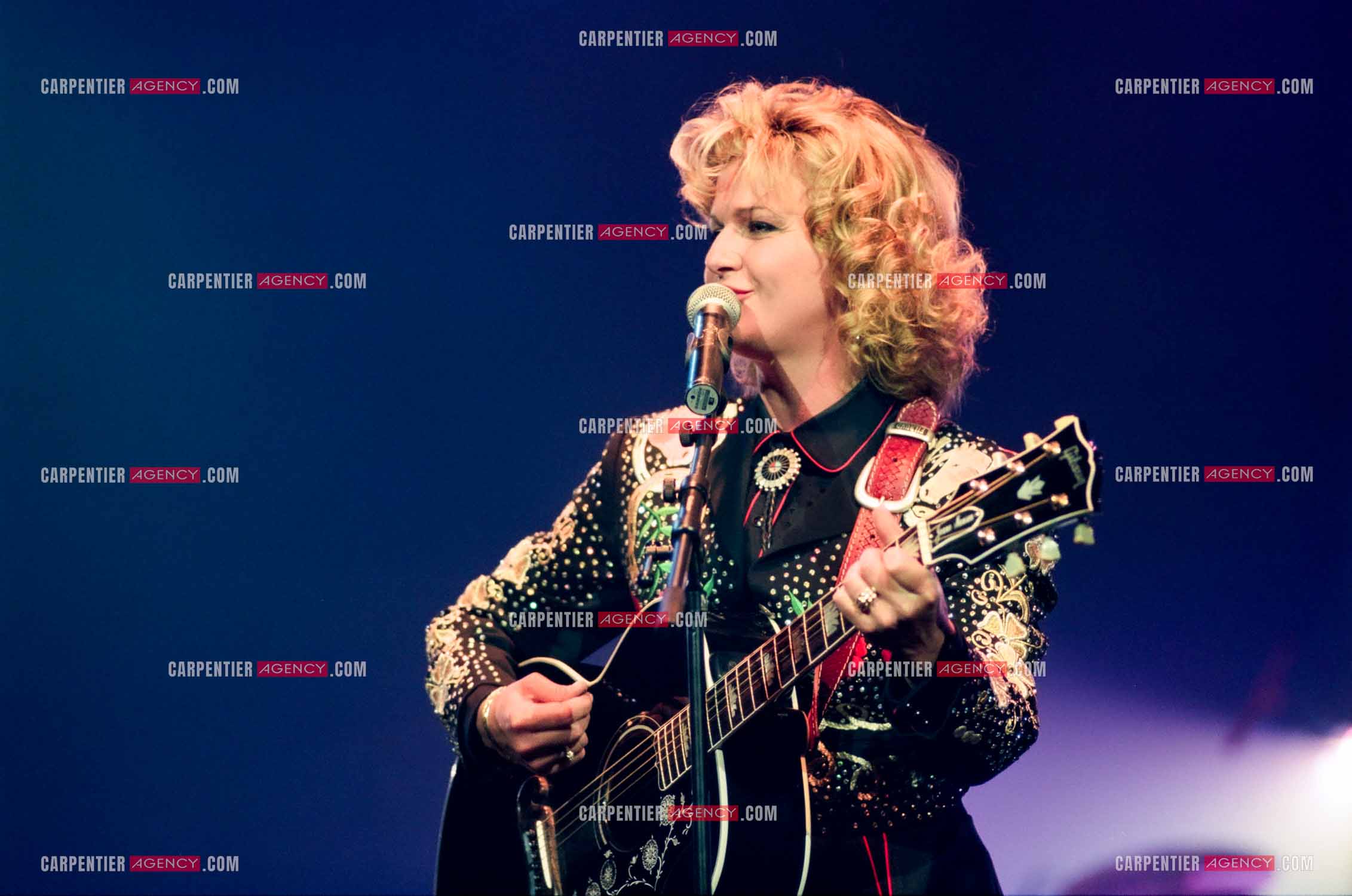 La chanteuse Jeane Manson en concert Country Girl au Casino de Paris.  ( Exclusif )