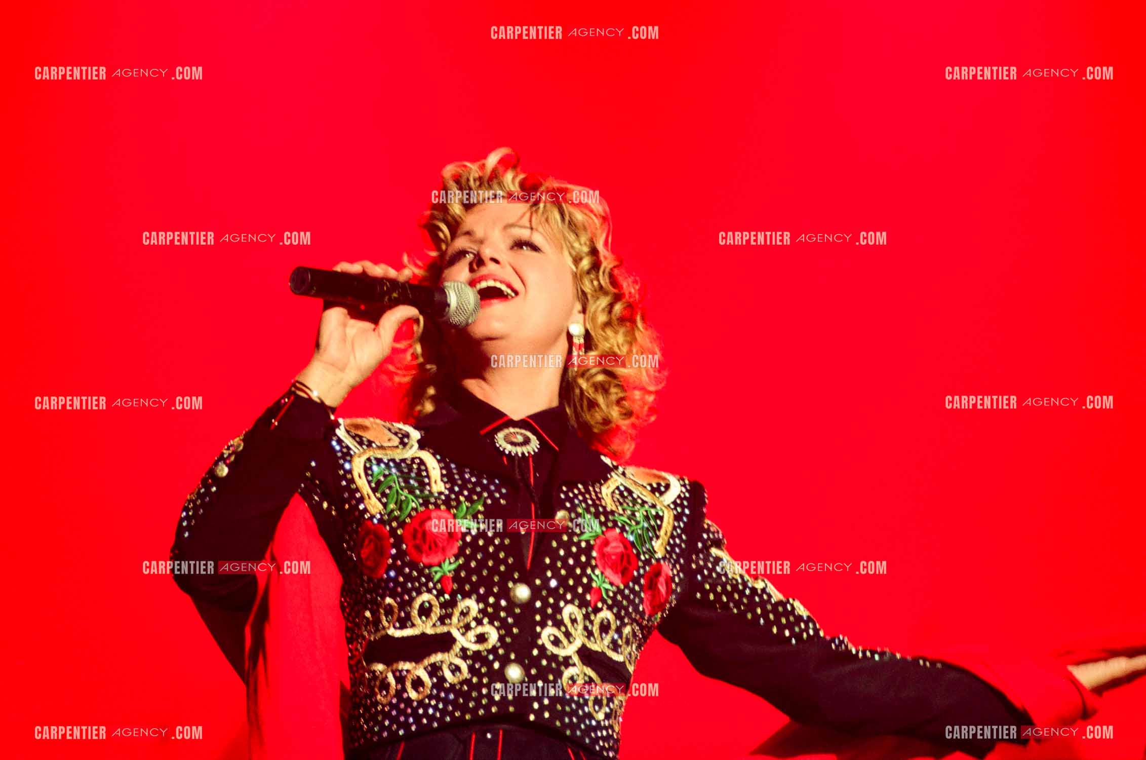 La chanteuse Jeane Manson en concert Country Girl au Casino de Paris.  ( Exclusif )