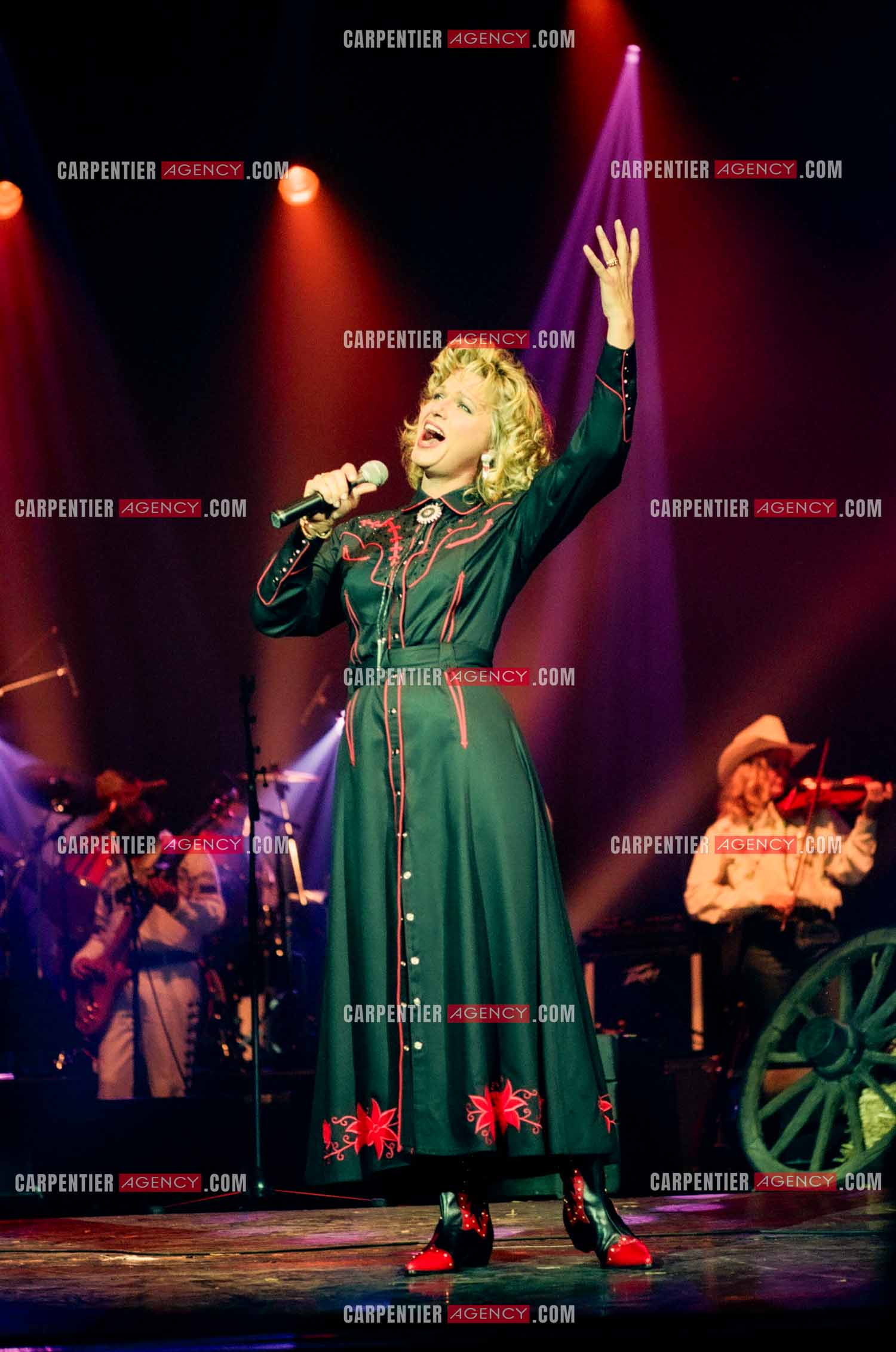 La chanteuse Jeane Manson en concert Country Girl au Casino de Paris.  ( Exclusif )