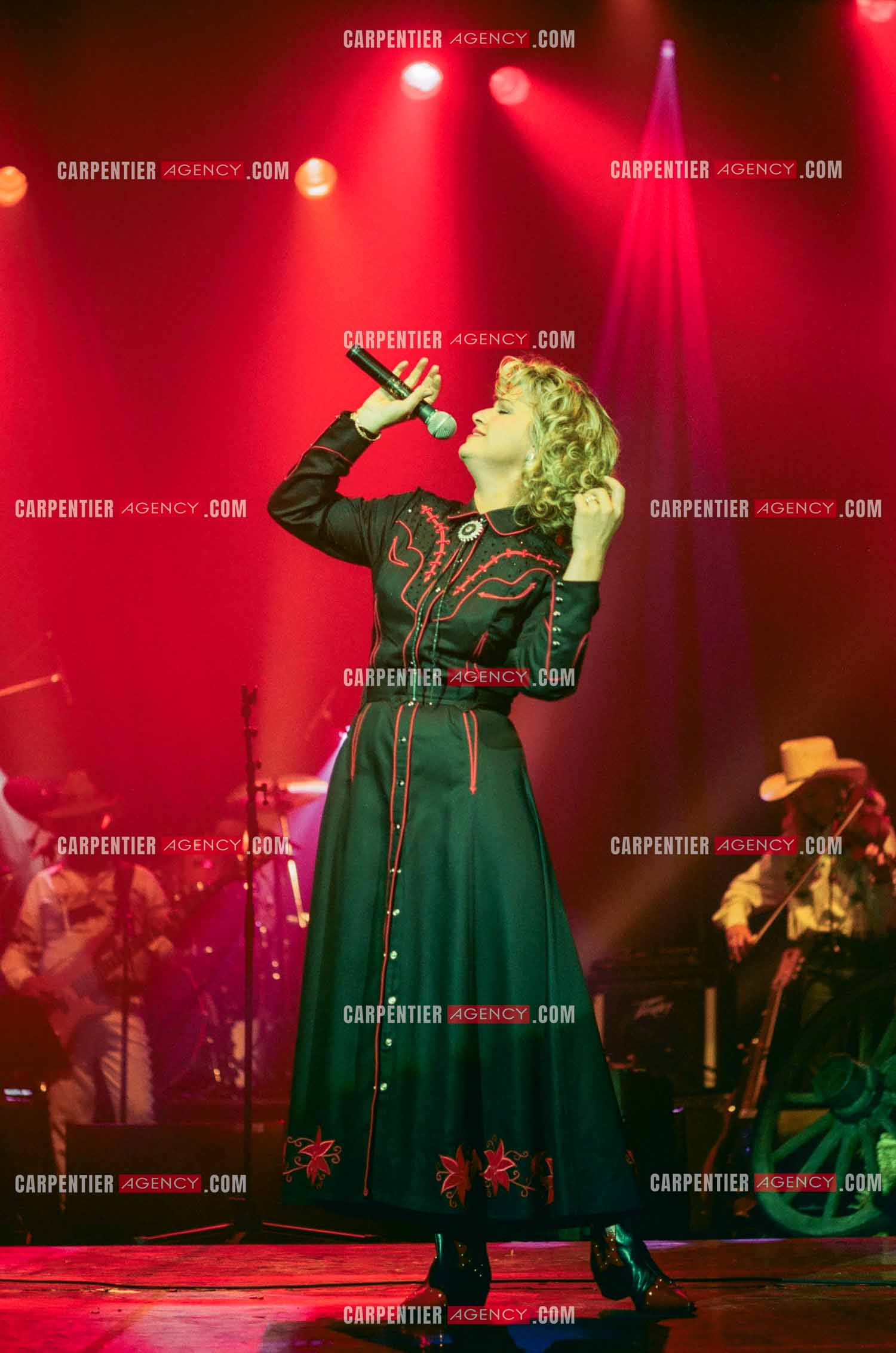 La chanteuse Jeane Manson en concert Country Girl au Casino de Paris.  ( Exclusif )