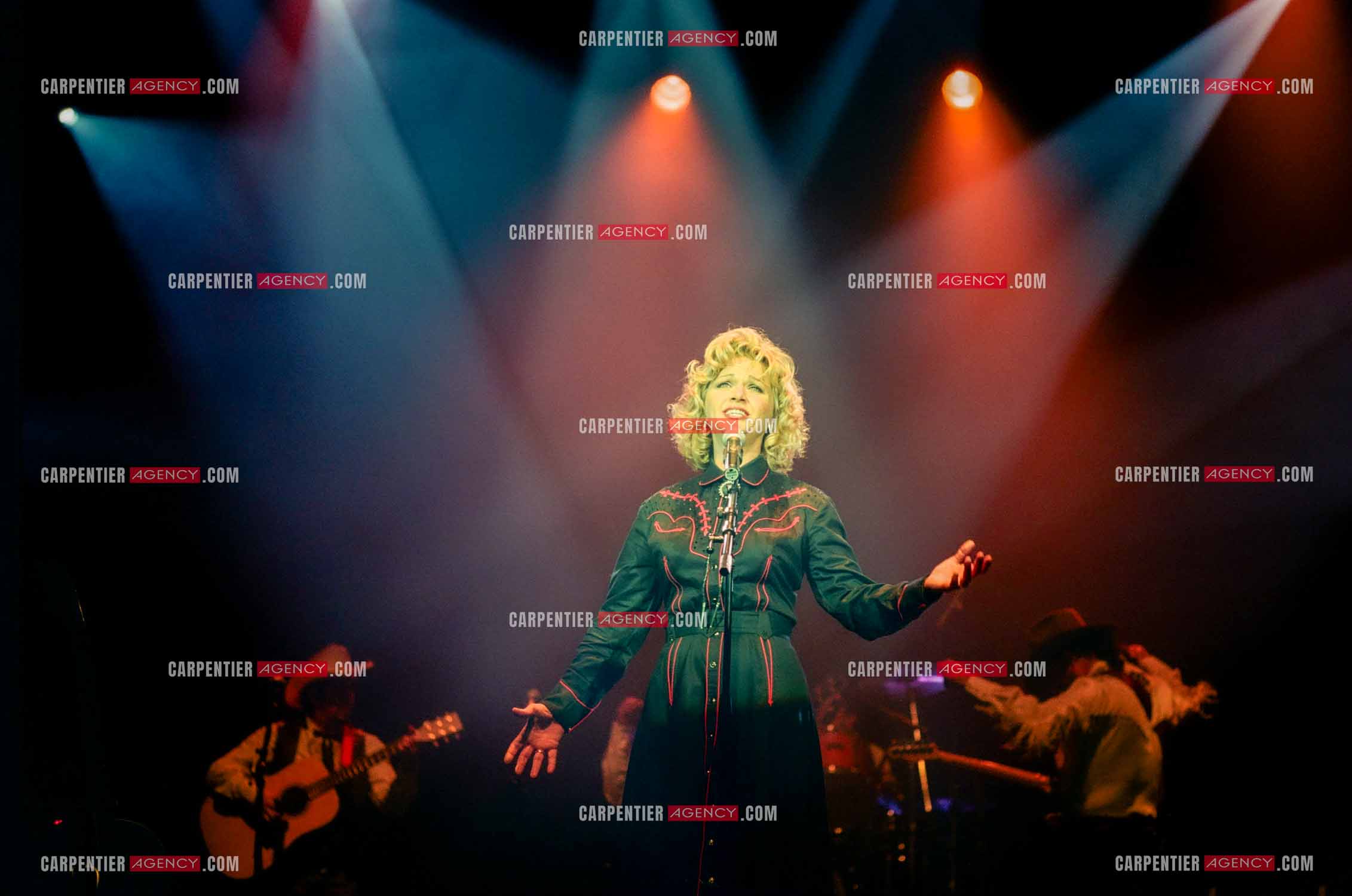 La chanteuse Jeane Manson en concert Country Girl au Casino de Paris.  ( Exclusif )