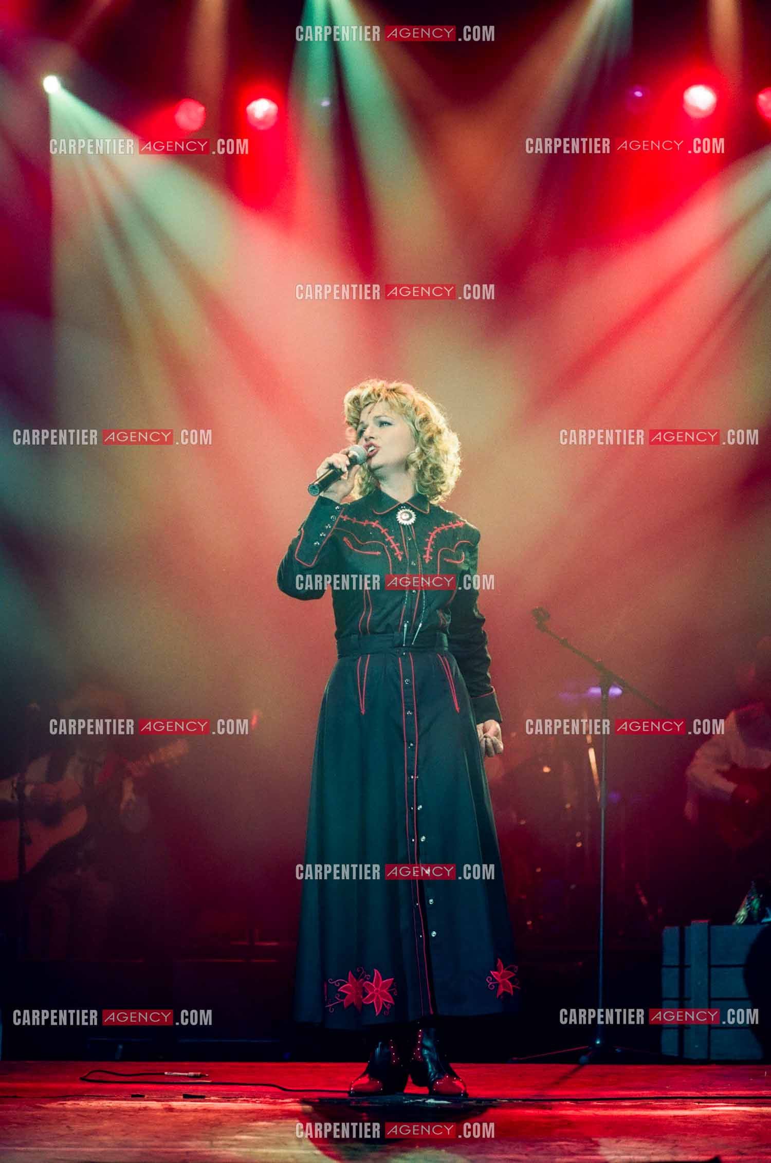 La chanteuse Jeane Manson en concert Country Girl au Casino de Paris.  ( Exclusif )