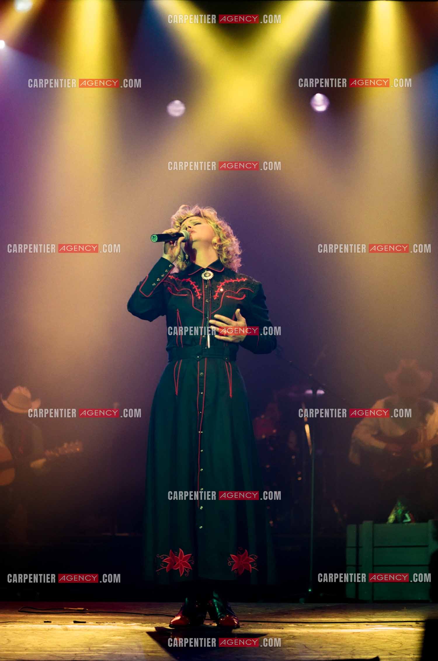 La chanteuse Jeane Manson en concert Country Girl au Casino de Paris.  ( Exclusif )