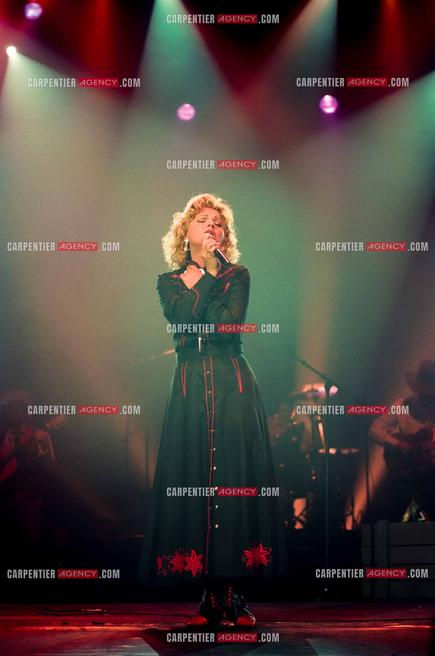 La chanteuse Jeane Manson en concert Country Girl au Casino de Paris.  ( Exclusif )