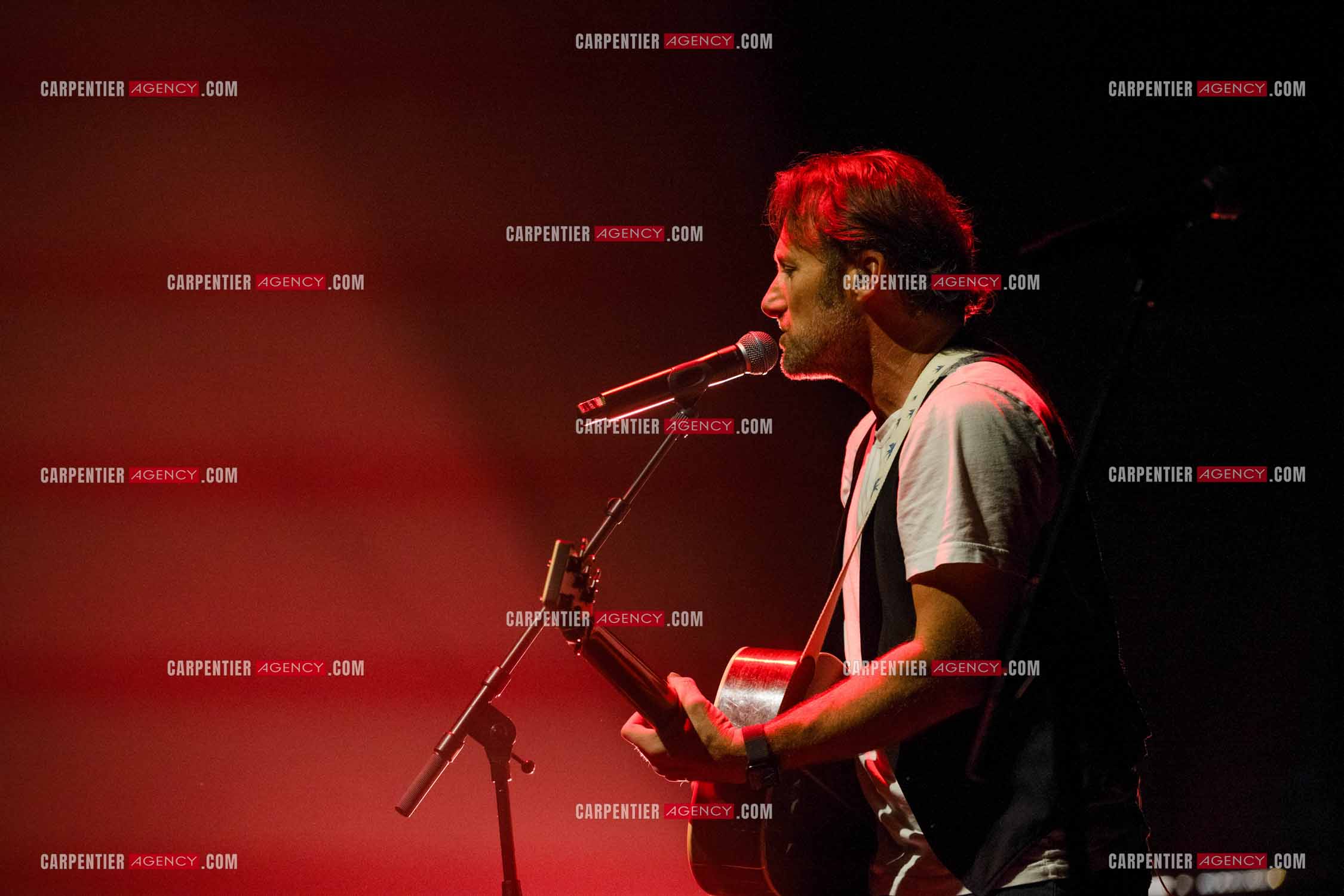 Le chanteur Christopher Stills, fils de Stephen Stills et de Véronique Sanson assurant la première partie des trois concerts à la Seine Musicale de sa mère la chanteuse Véronique Sanson.  ( Exclusif )