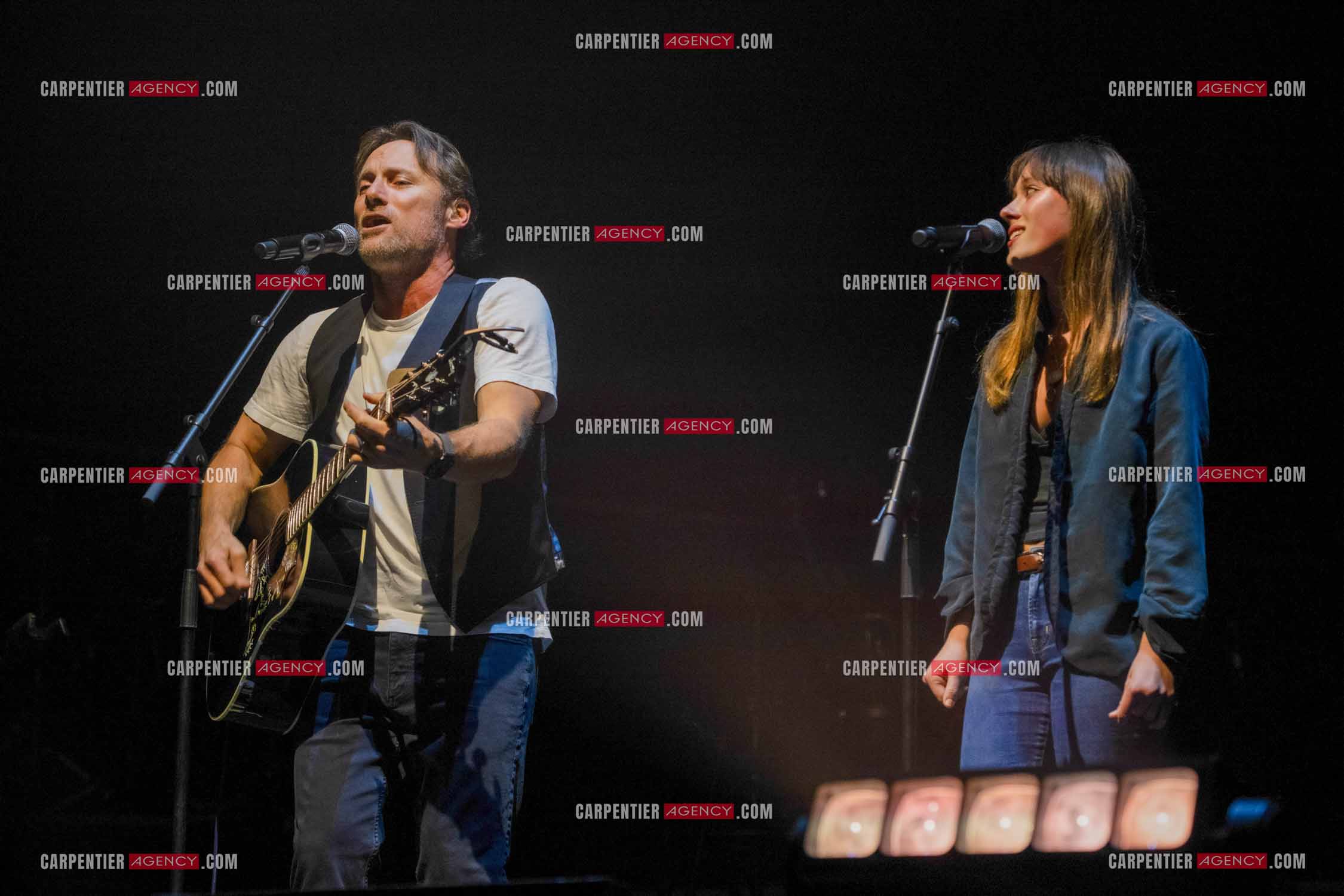 Le chanteur Christopher Stills, fils de Stephen Stills et de Véronique Sanson assurant la première partie des trois concerts à la Seine Musicale de sa mère la chanteuse Véronique Sanson.  ( Exclusif )