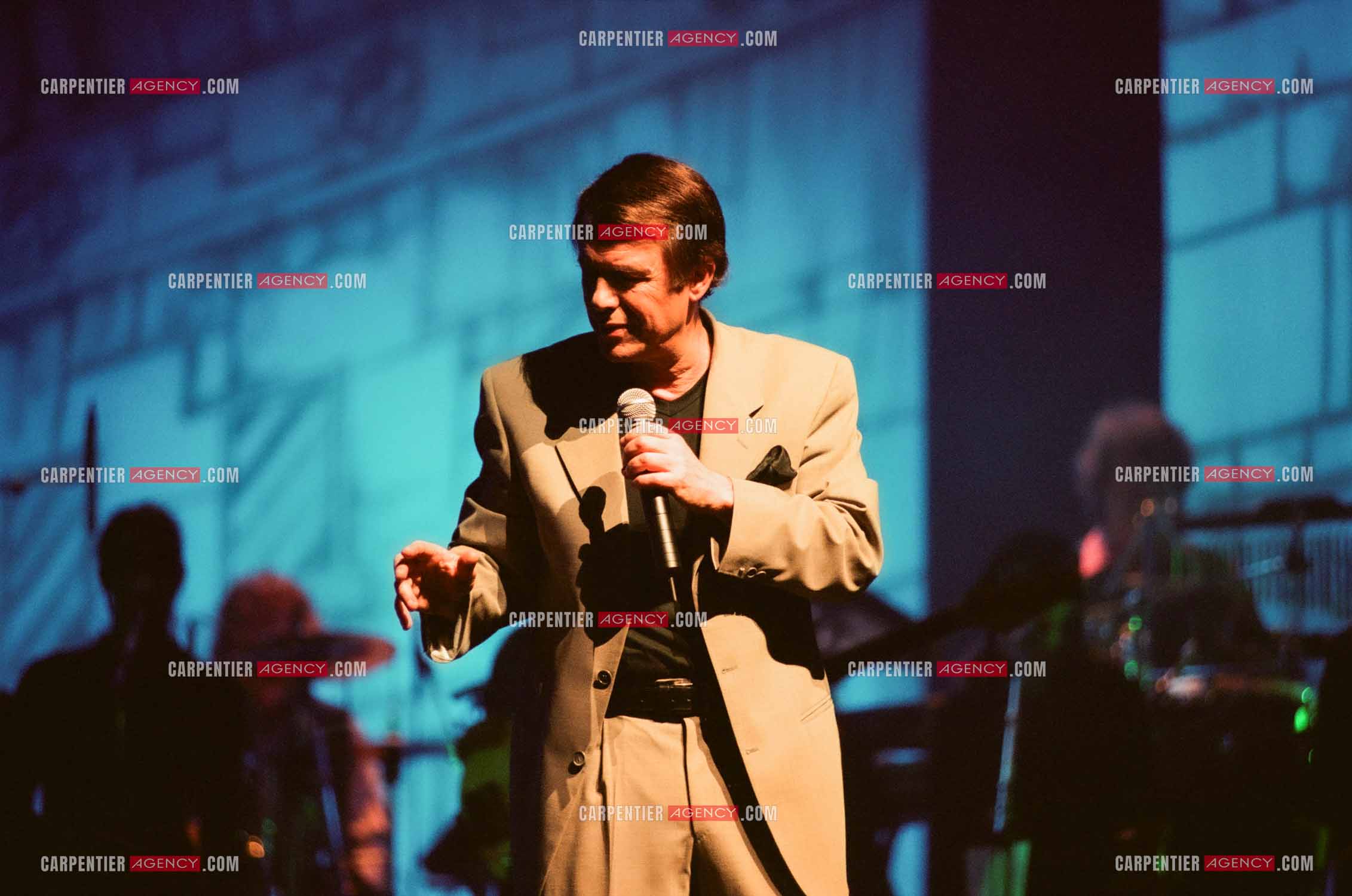 Le chanteur Salvatore Adamo en concert.  ( Exclusif )