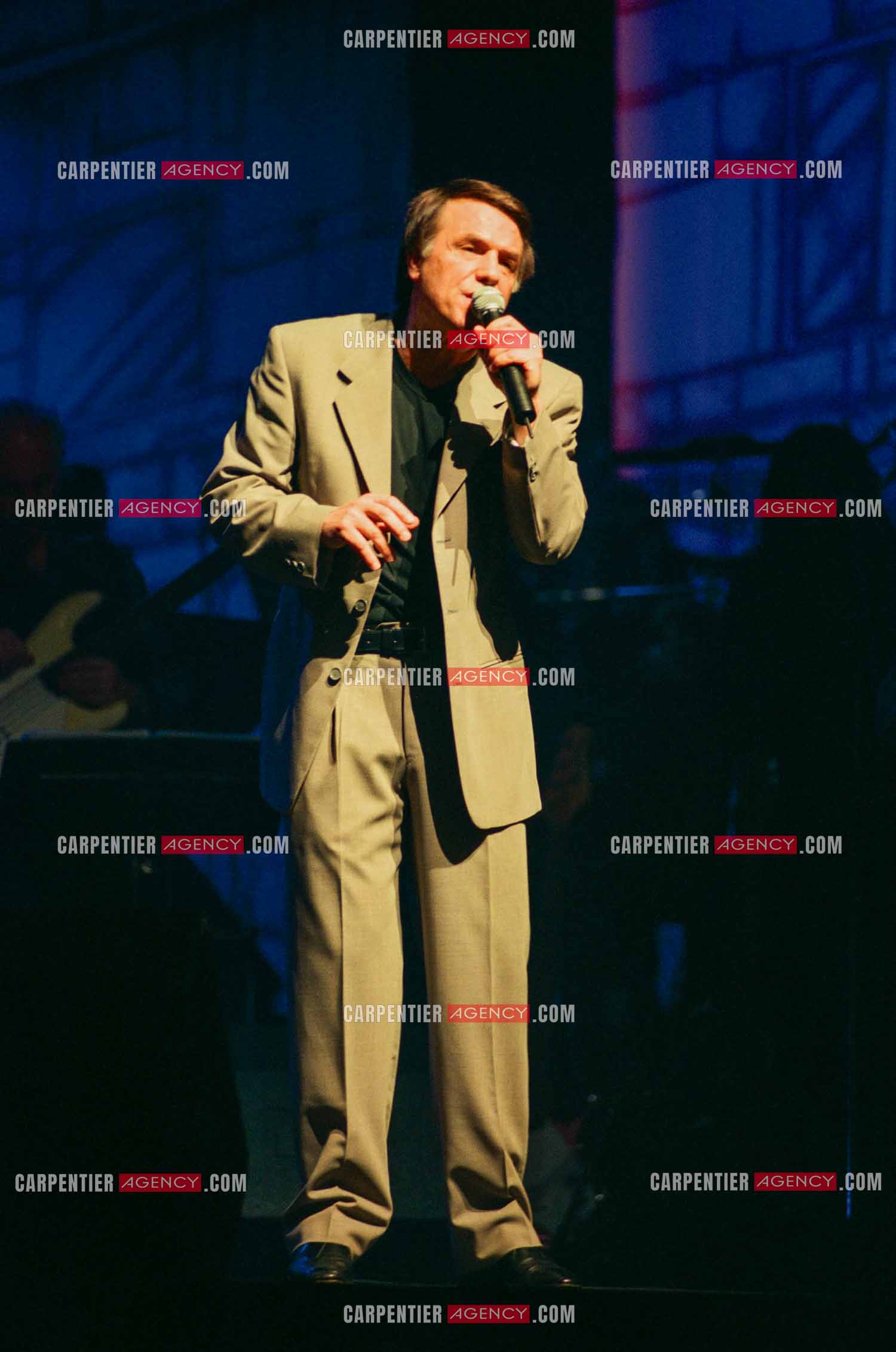 Le chanteur Salvatore Adamo en concert.  ( Exclusif )