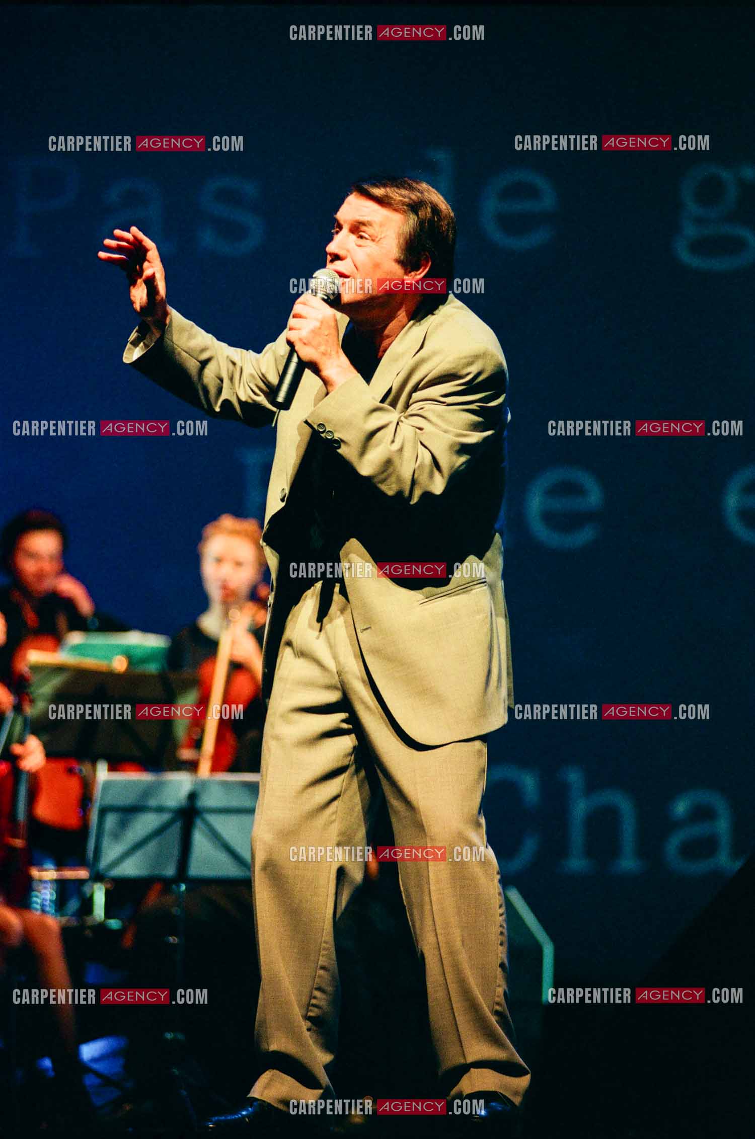 Le chanteur Salvatore Adamo en concert.  ( Exclusif )