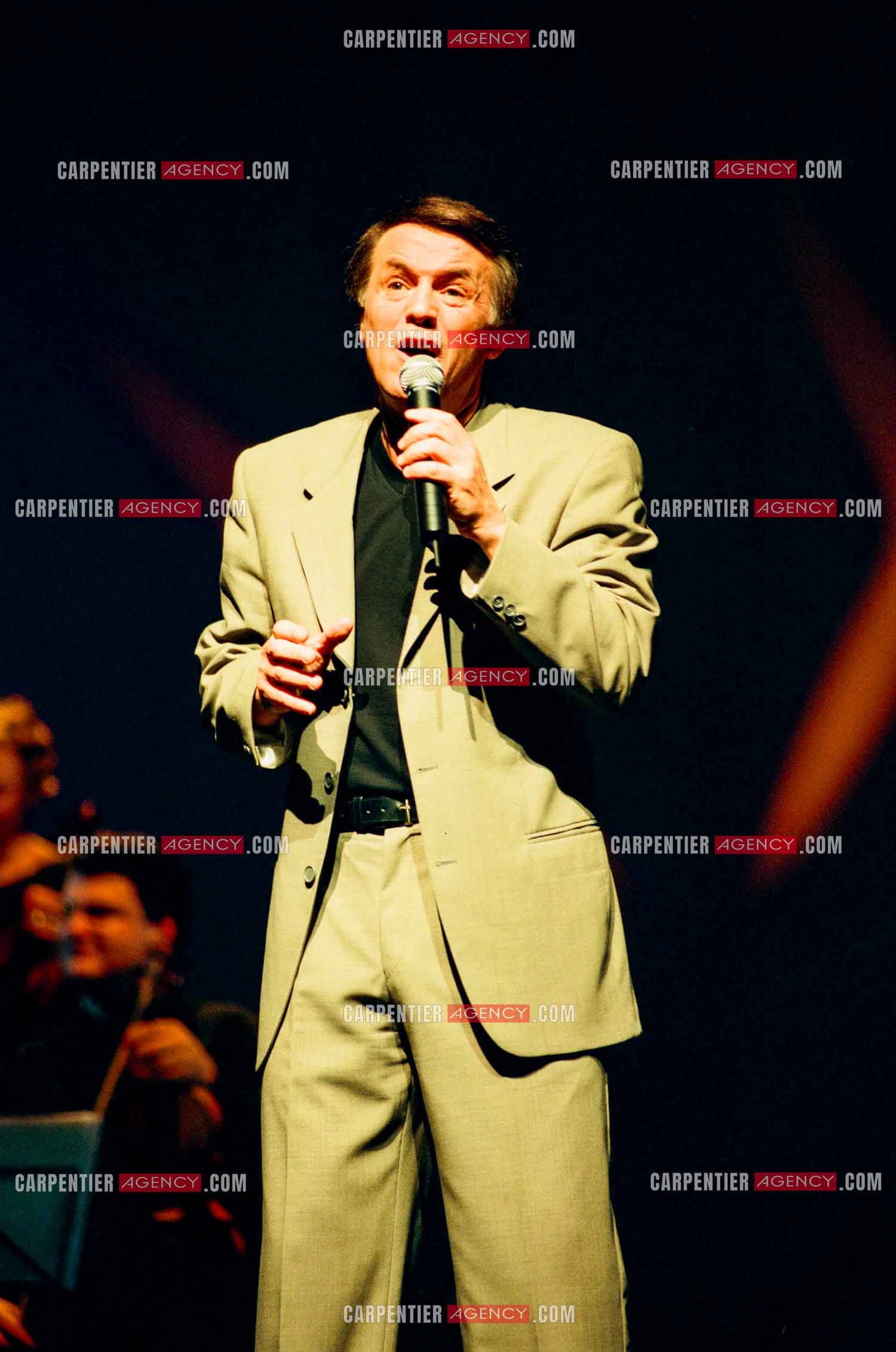 Le chanteur Salvatore Adamo en concert.  ( Exclusif )