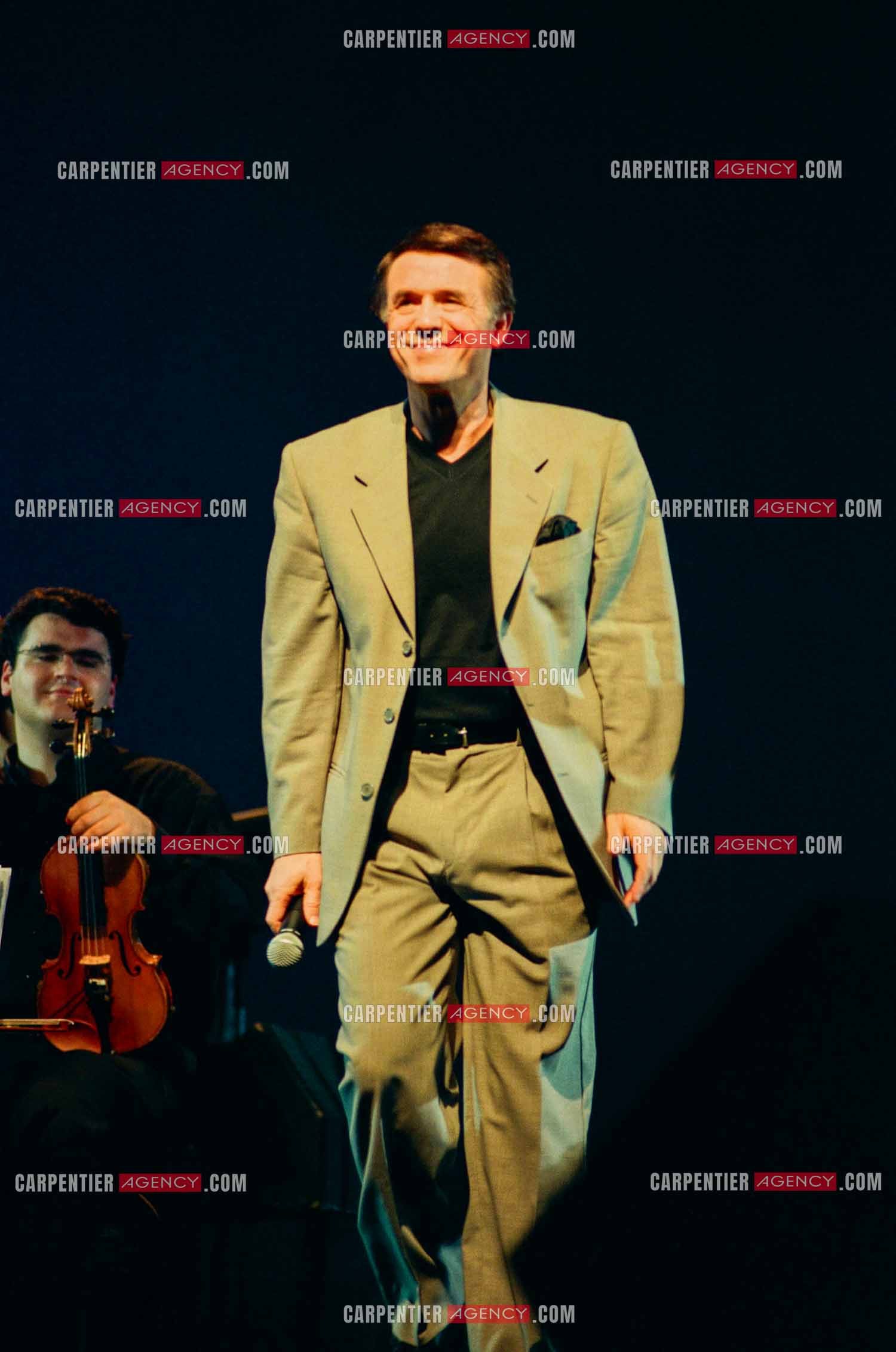 Le chanteur Salvatore Adamo en concert.  ( Exclusif )