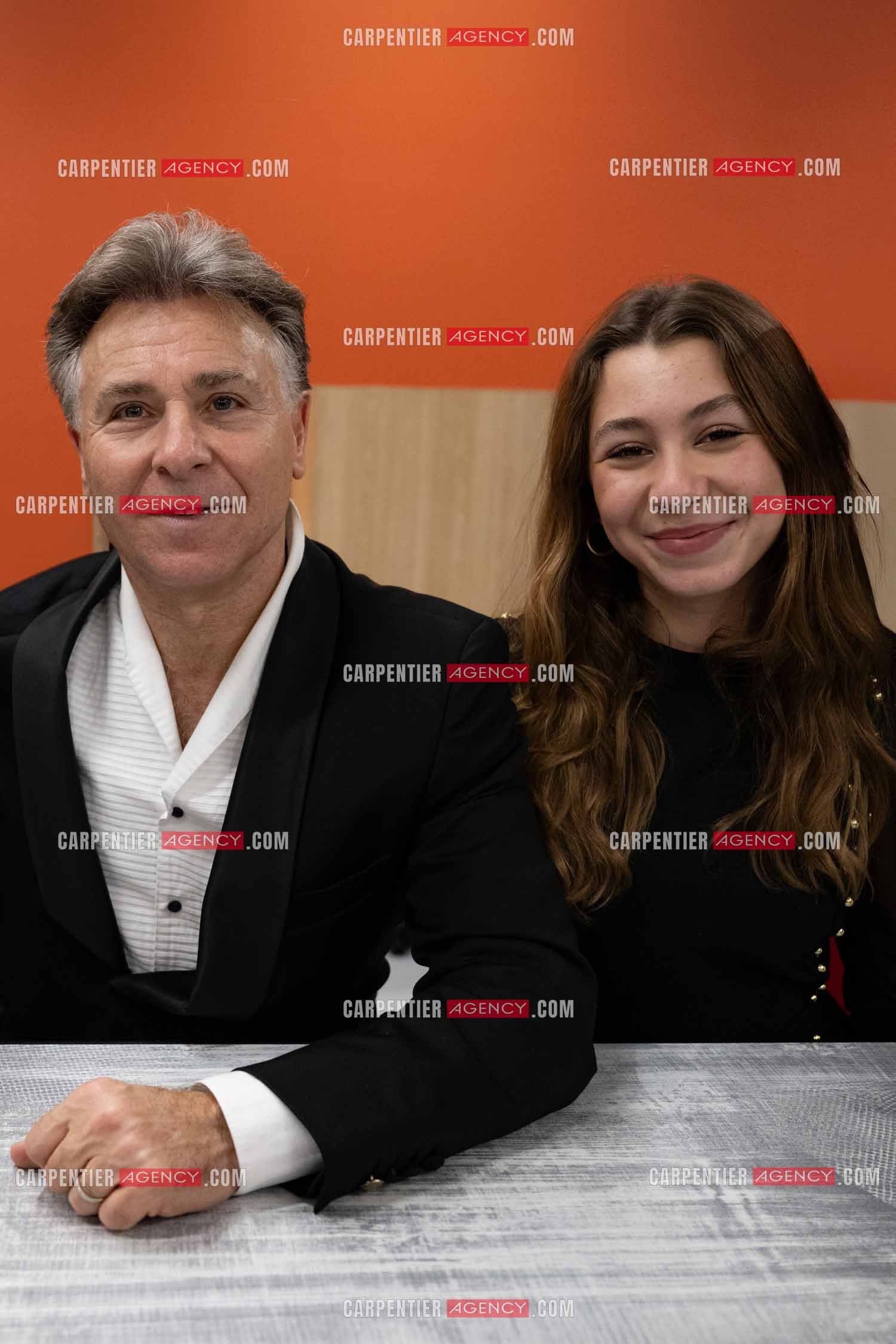 Malena Alagna lors d'un récital ensoleillé de chansons italiennes dans un écrin purement acoustique a Auriol. Manela et son père Roberto Alagna.   ( Exclusif )