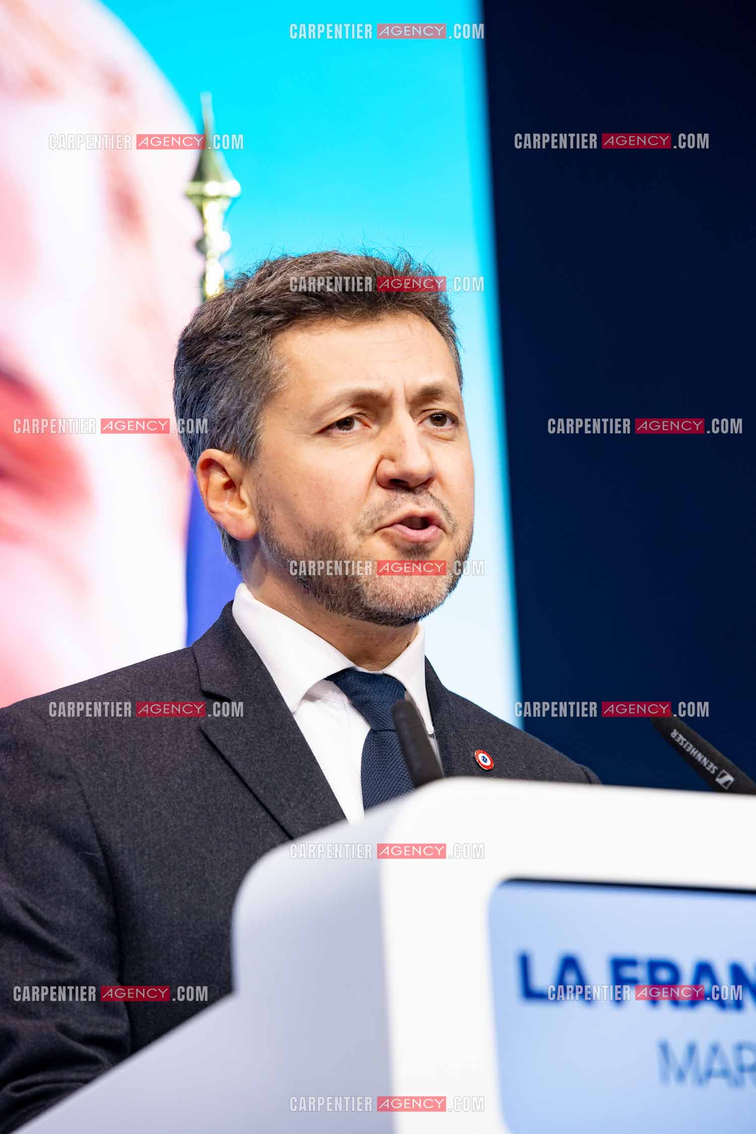 Le président du Rassemblement National Jordan Bardella et Marine Le Pen devant plus de 6000 personnes au parc Chanot à Marseille pour le début de la campagne des élections européennes 2024. Franck Allisio, le député de la 12e circonscription des Bouches-du-Rhône.